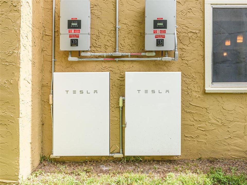 Tesla battery backup