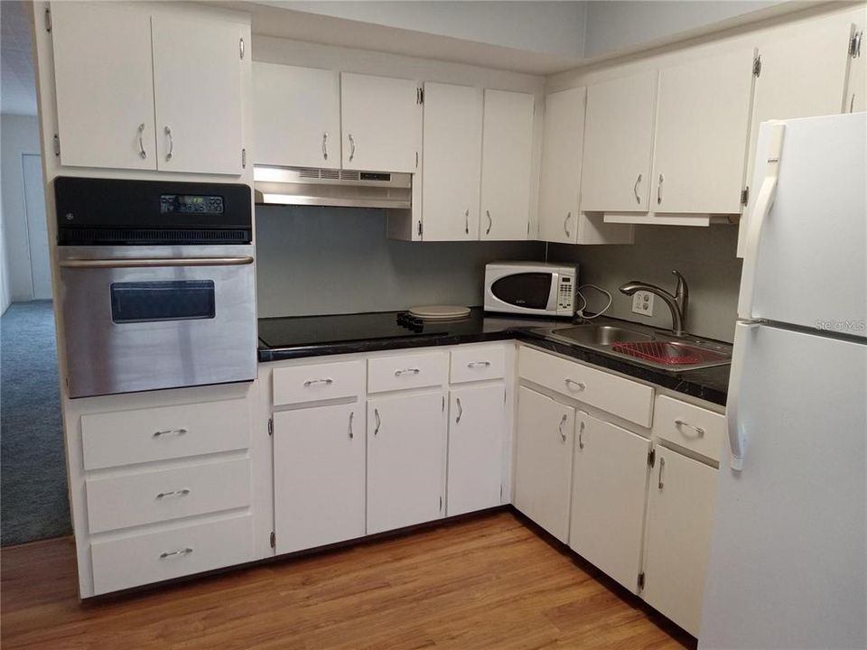 For Rent: $1,450 (2 beds, 2 baths, 1100 Square Feet)