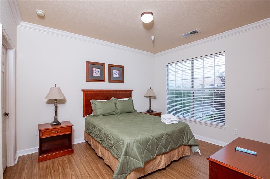 Active With Contract: $1,750 (2 beds, 2 baths, 1134 Square Feet)