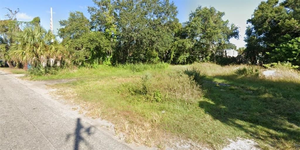 Active With Contract: $79,000 (0.11 acres)