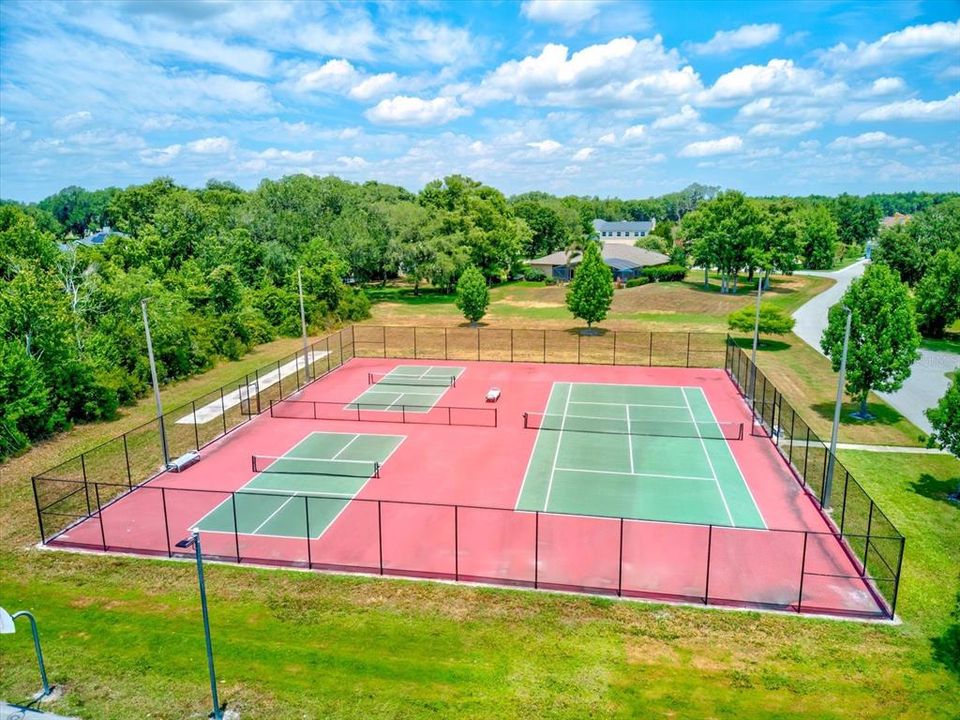 community tennis and pickleball courts