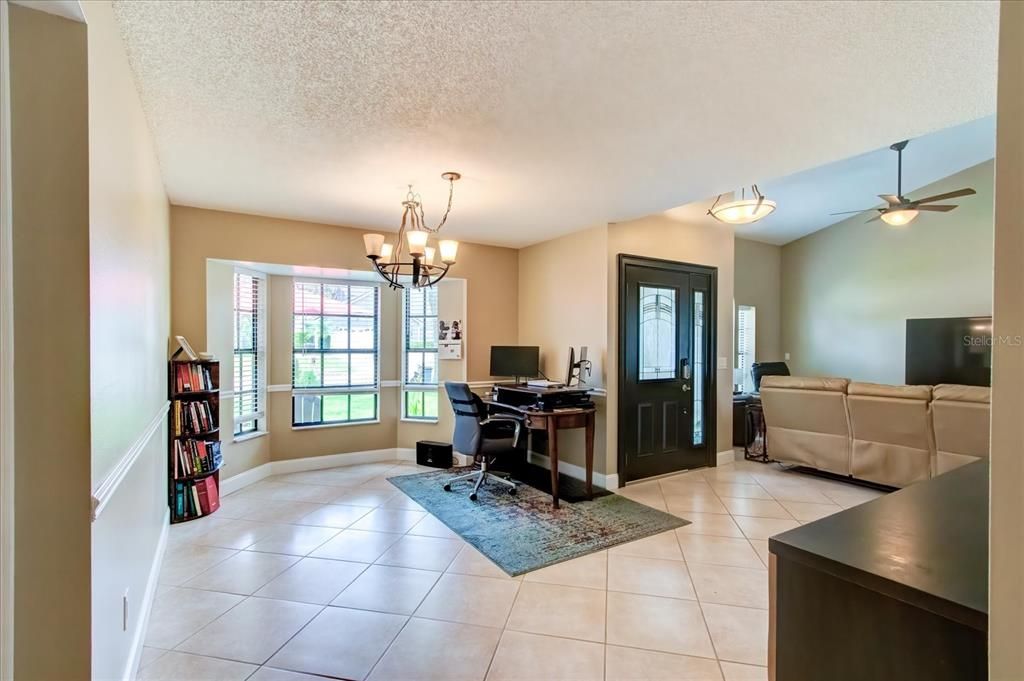 Active With Contract: $2,800 (3 beds, 2 baths, 2289 Square Feet)