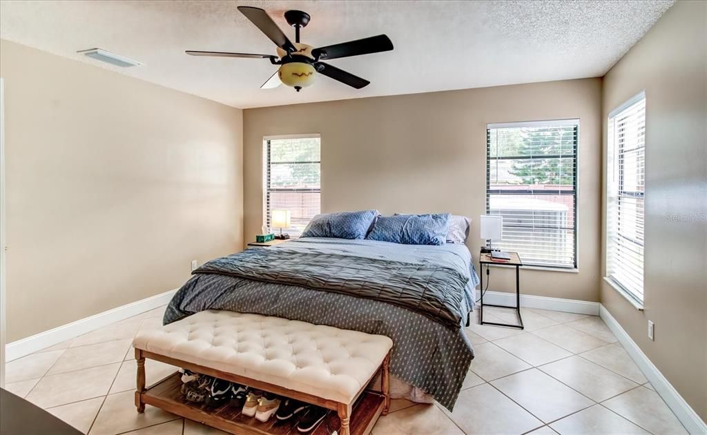 Active With Contract: $2,800 (3 beds, 2 baths, 2289 Square Feet)