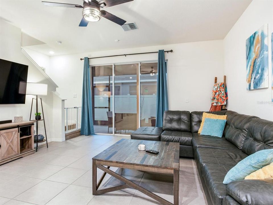 Active With Contract: $350,000 (3 beds, 2 baths, 1673 Square Feet)