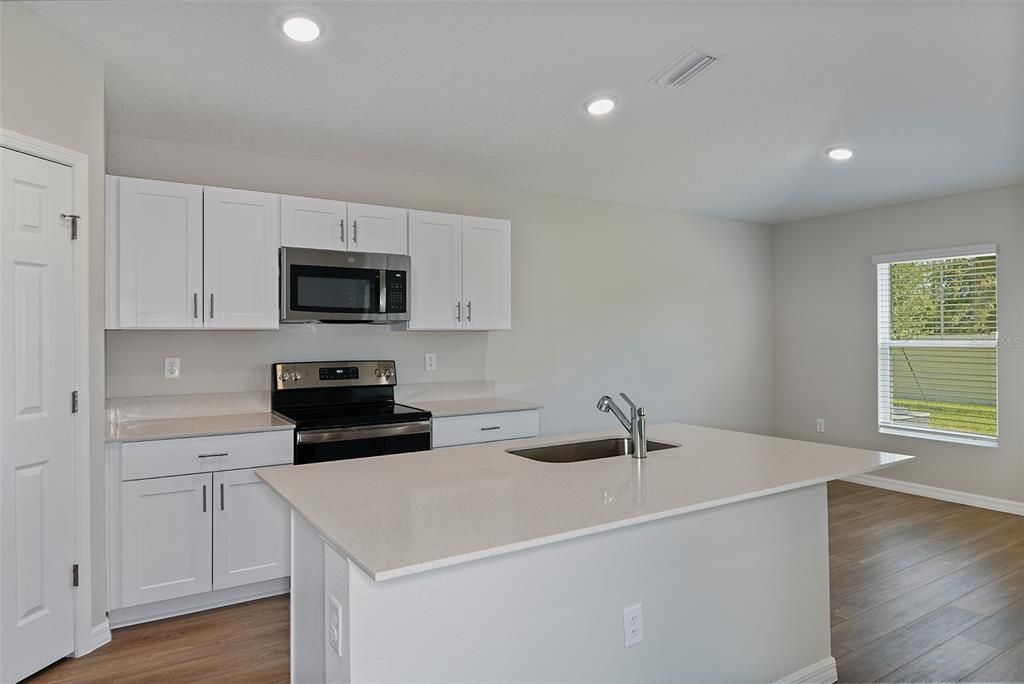 For Sale: $332,990 (3 beds, 2 baths, 1420 Square Feet)