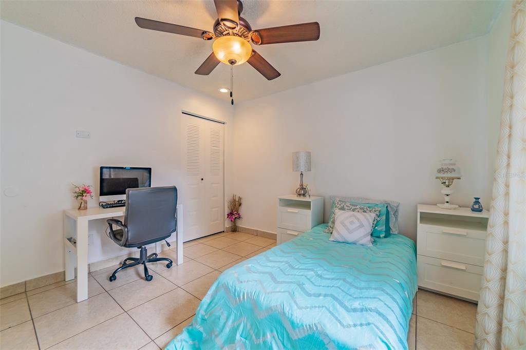 For Sale: $359,900 (3 beds, 2 baths, 1129 Square Feet)