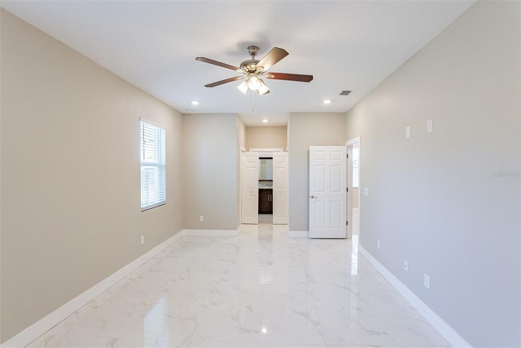 For Sale: $406,000 (4 beds, 2 baths, 1698 Square Feet)