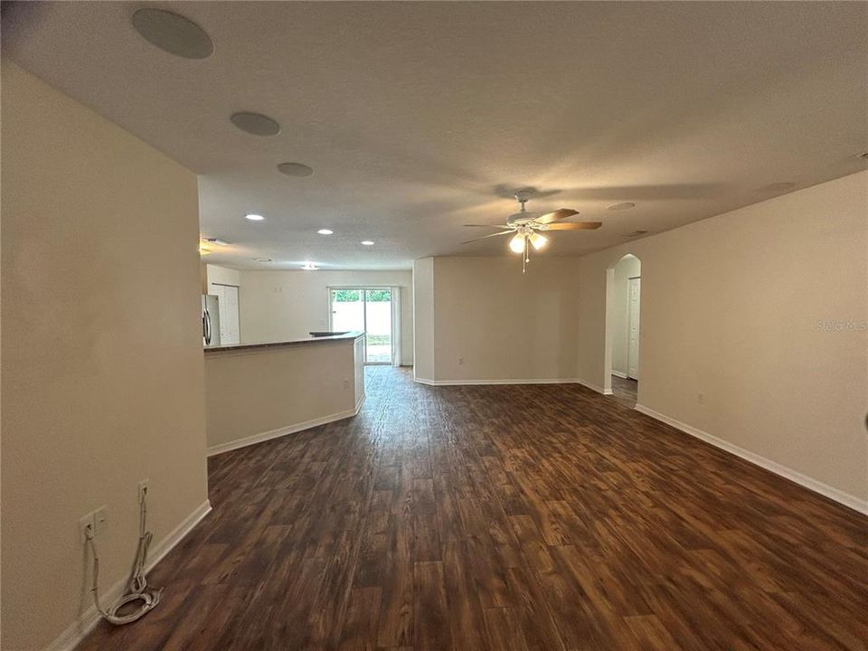 For Rent: $2,199 (4 beds, 2 baths, 1592 Square Feet)