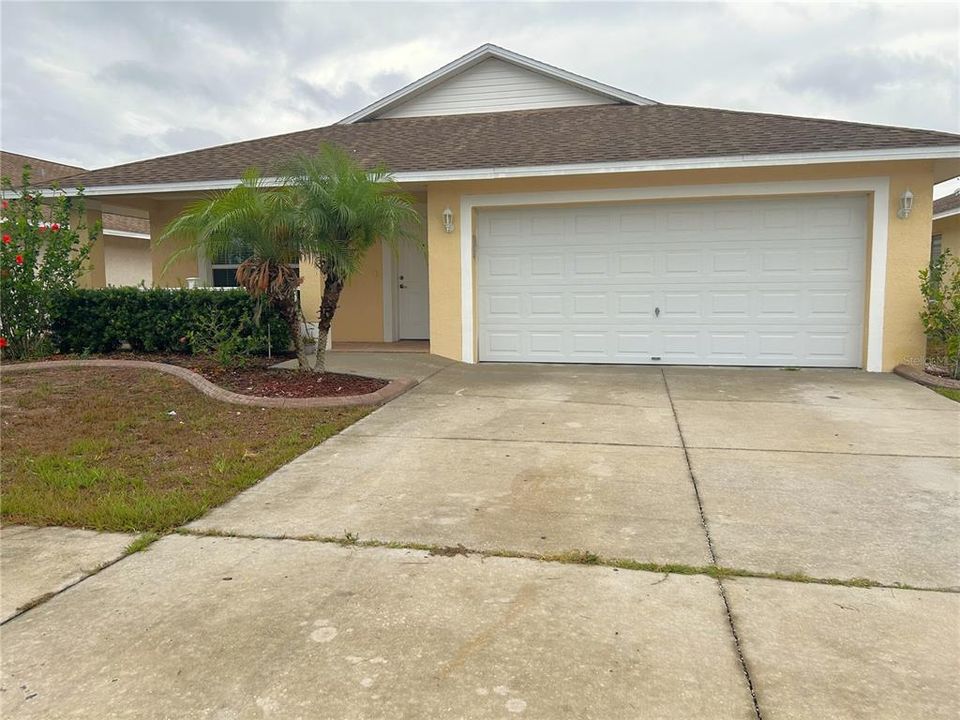 Recently Rented: $2,075 (4 beds, 2 baths, 1592 Square Feet)