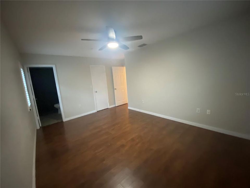 For Rent: $2,100 (3 beds, 2 baths, 1327 Square Feet)