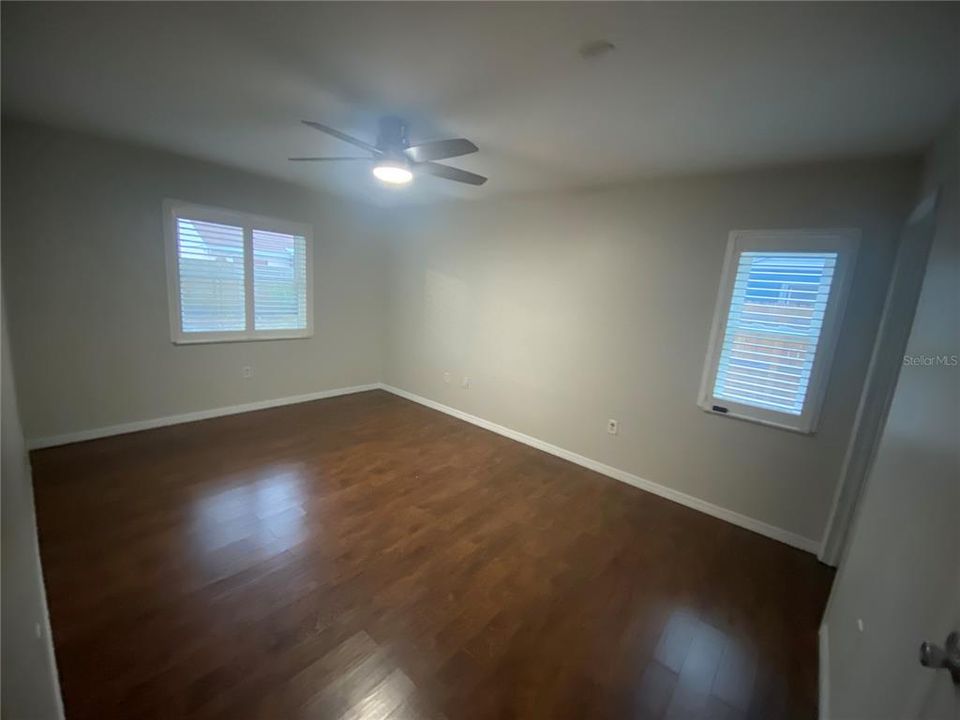 For Rent: $2,100 (3 beds, 2 baths, 1327 Square Feet)