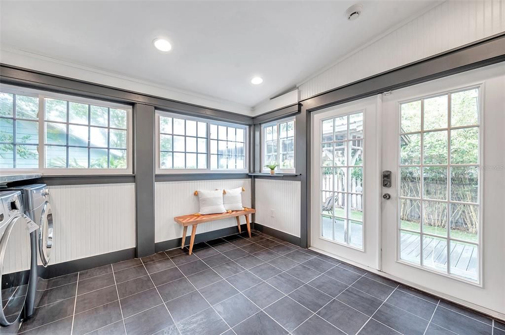 Active With Contract: $1,225,000 (3 beds, 2 baths, 1668 Square Feet)