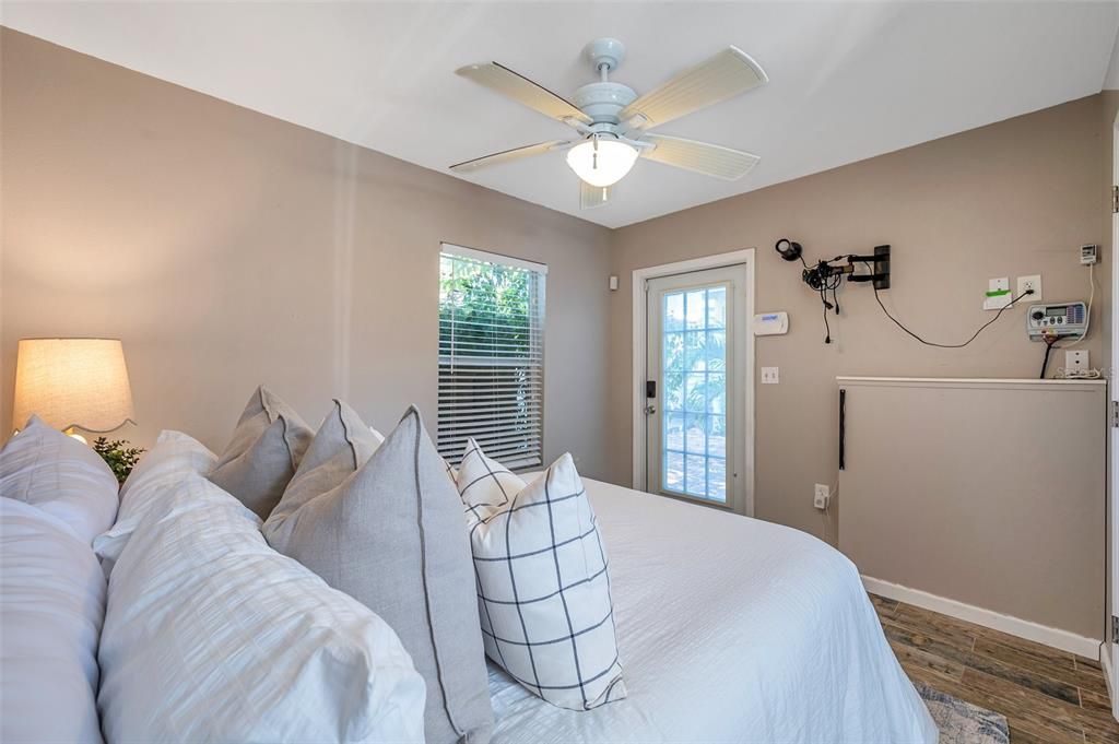 Active With Contract: $1,225,000 (3 beds, 2 baths, 1668 Square Feet)