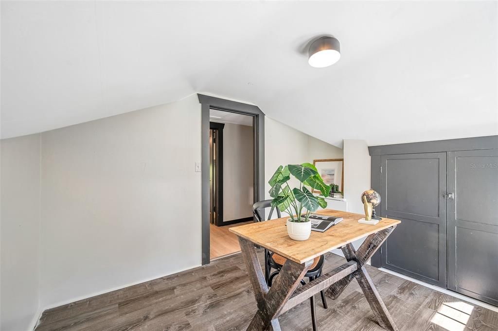 Active With Contract: $1,225,000 (3 beds, 2 baths, 1668 Square Feet)