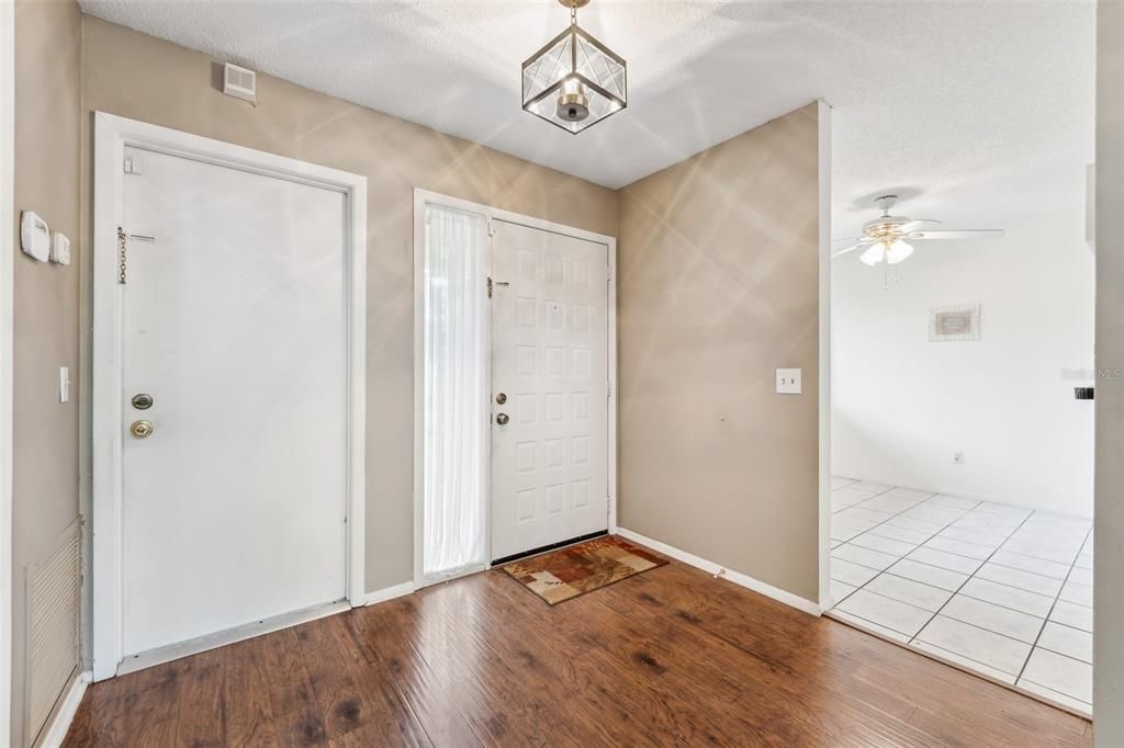 For Sale: $375,000 (3 beds, 2 baths, 1682 Square Feet)