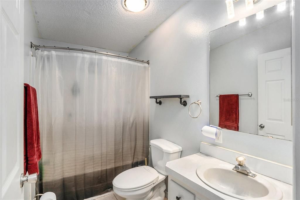 For Sale: $275,000 (4 beds, 2 baths, 1890 Square Feet)