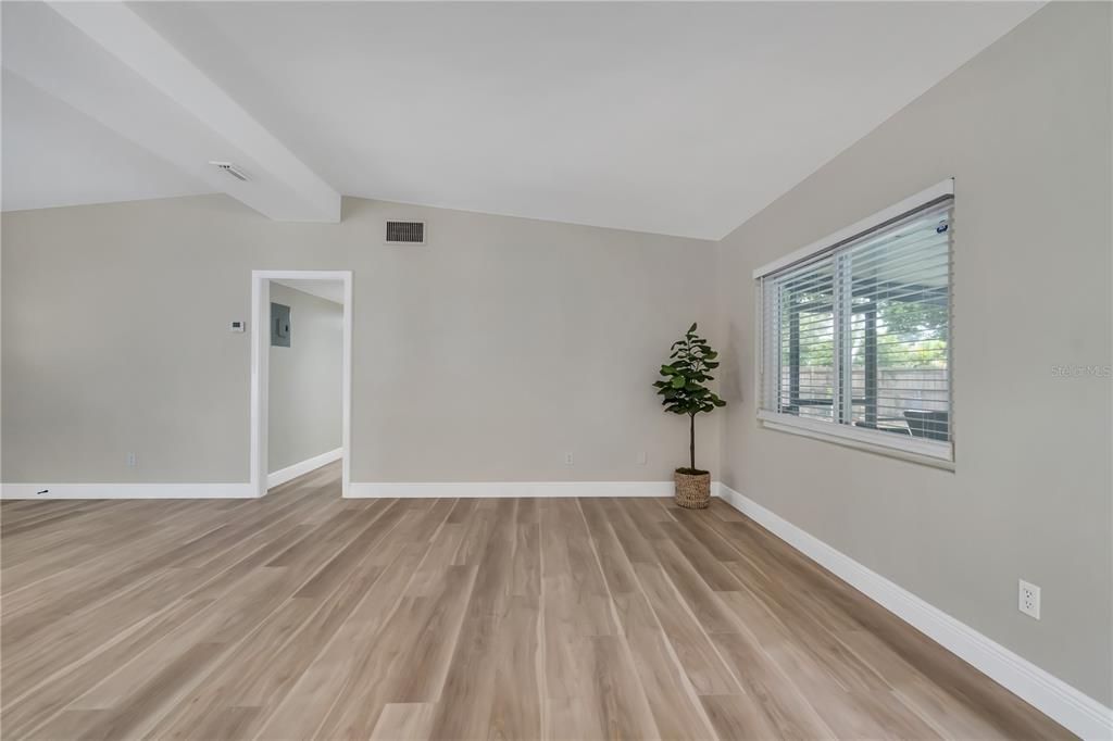 Active With Contract: $515,000 (3 beds, 2 baths, 1518 Square Feet)