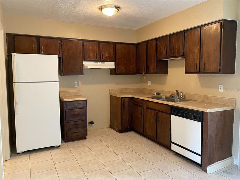 For Rent: $1,192 (1 beds, 1 baths, 762 Square Feet)