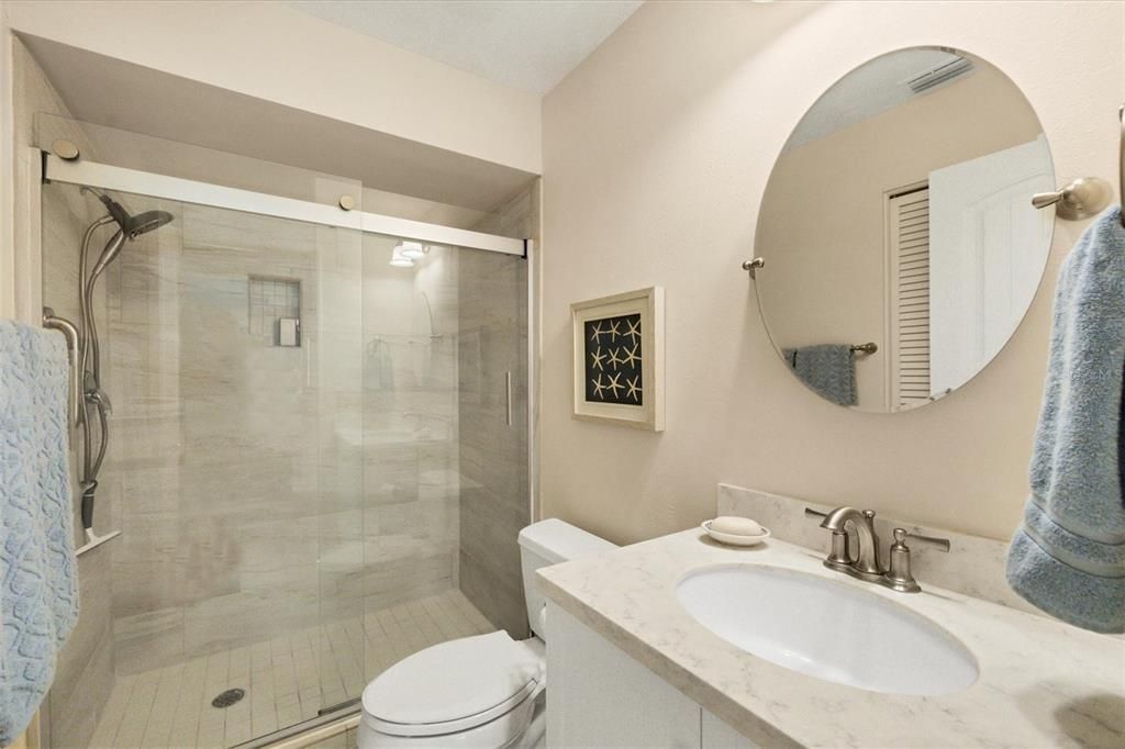 For Sale: $449,000 (2 beds, 2 baths, 1366 Square Feet)