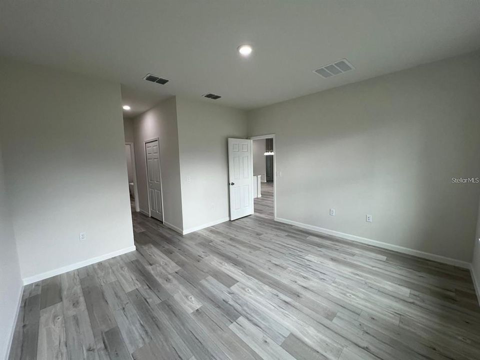 For Rent: $2,200 (4 beds, 2 baths, 1765 Square Feet)