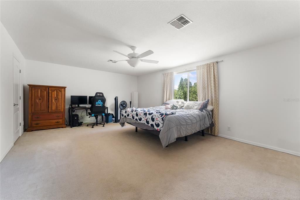 Oversized 2nd Floor 5th Bedroom With Full Bath & Large Walk In Closet