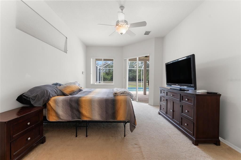 Spacious Master Ensuite With Pool Views