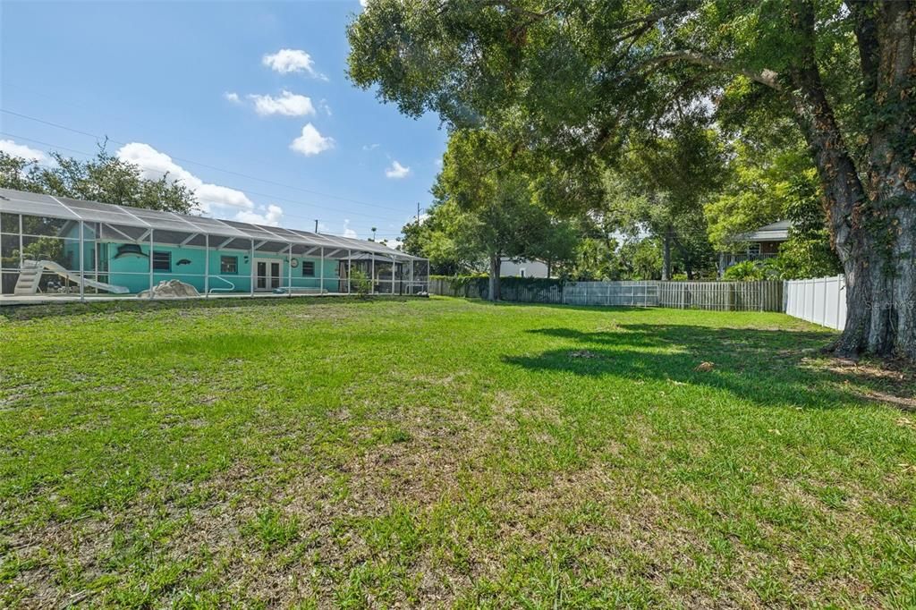 Active With Contract: $359,900 (3 beds, 2 baths, 1191 Square Feet)