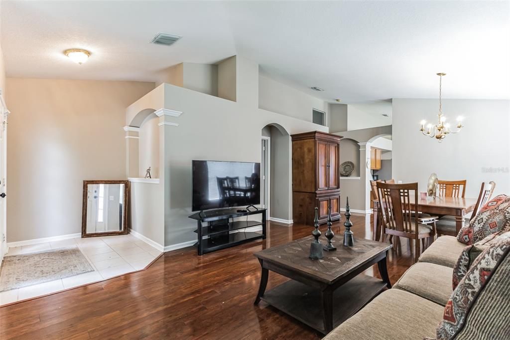 For Sale: $389,000 (4 beds, 2 baths, 1956 Square Feet)