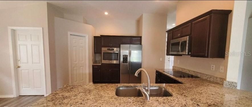 For Rent: $2,395 (3 beds, 2 baths, 1745 Square Feet)