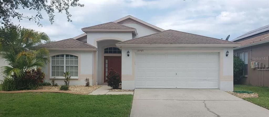 For Rent: $2,395 (3 beds, 2 baths, 1745 Square Feet)