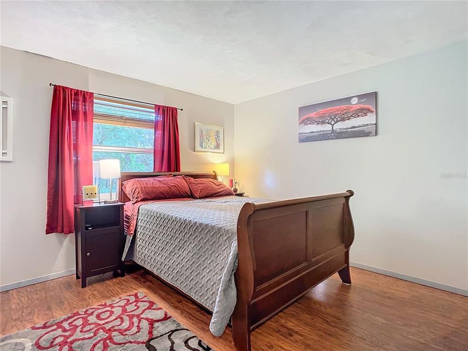 For Sale: $410,000 (3 beds, 2 baths, 1839 Square Feet)