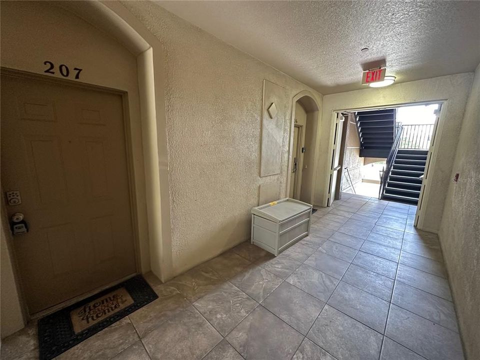 For Rent: $2,100 (2 beds, 2 baths, 1112 Square Feet)