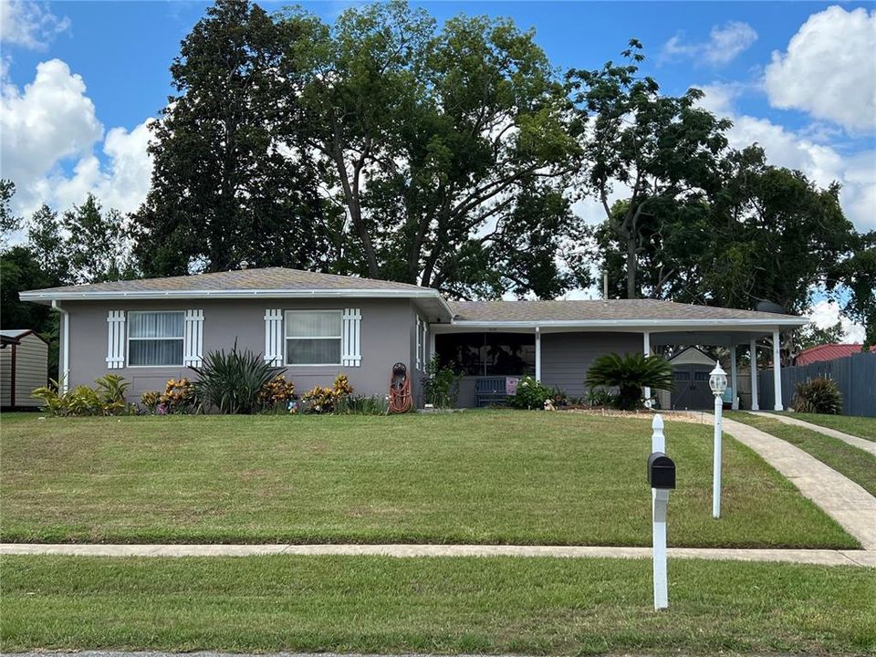 WELCOME HOME to 1637 Gainesville Drive, Deltona, FL 32725