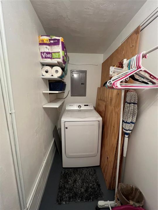 Laundry Room (13X4) (Not under Heat & Air)