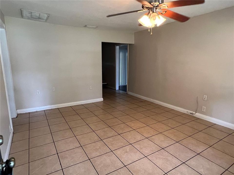 For Rent: $1,750 (3 beds, 2 baths, 1148 Square Feet)