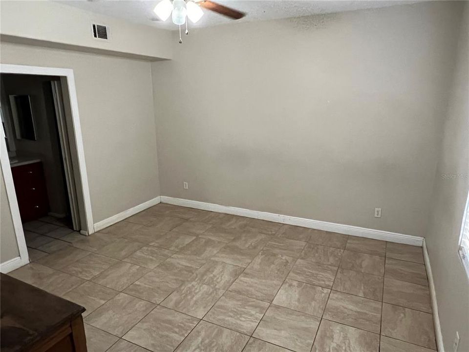 For Rent: $1,750 (3 beds, 2 baths, 1148 Square Feet)