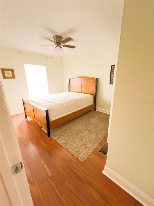 For Rent: $2,100 (3 beds, 2 baths, 1703 Square Feet)