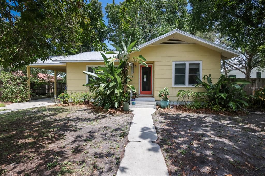 Recently Sold: $935,000 (2 beds, 1 baths, 1176 Square Feet)