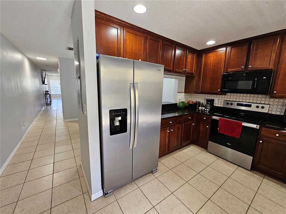 For Sale: $225,000 (2 beds, 2 baths, 1496 Square Feet)