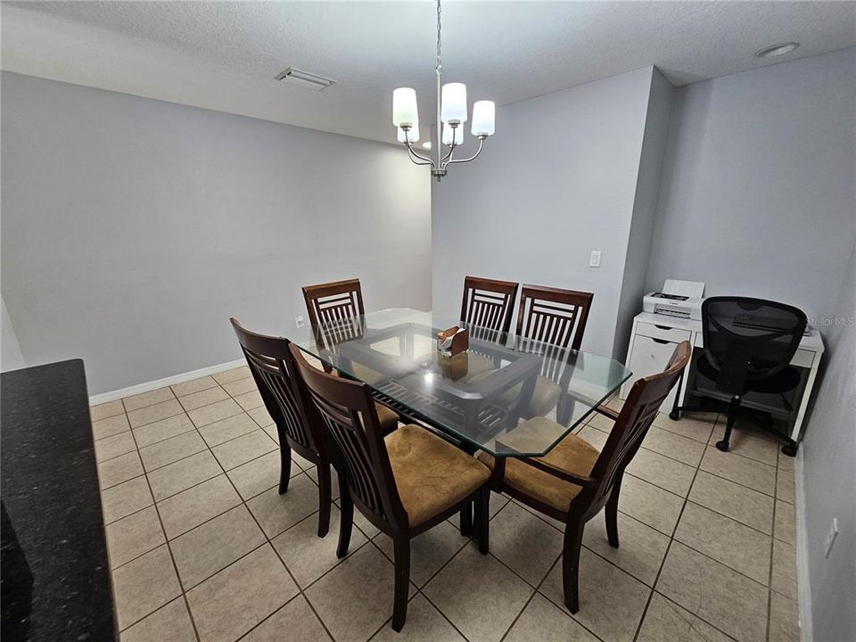 For Sale: $225,000 (2 beds, 2 baths, 1496 Square Feet)