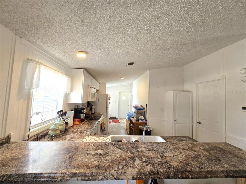 For Sale: $242,900 (3 beds, 2 baths, 1152 Square Feet)