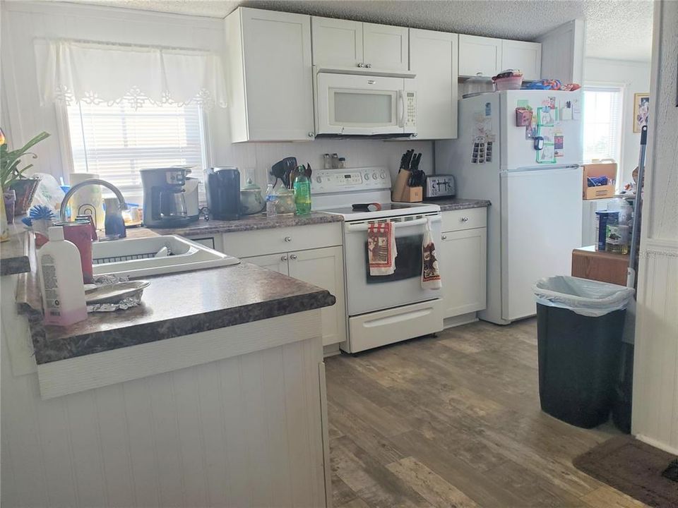 For Sale: $242,900 (3 beds, 2 baths, 1152 Square Feet)