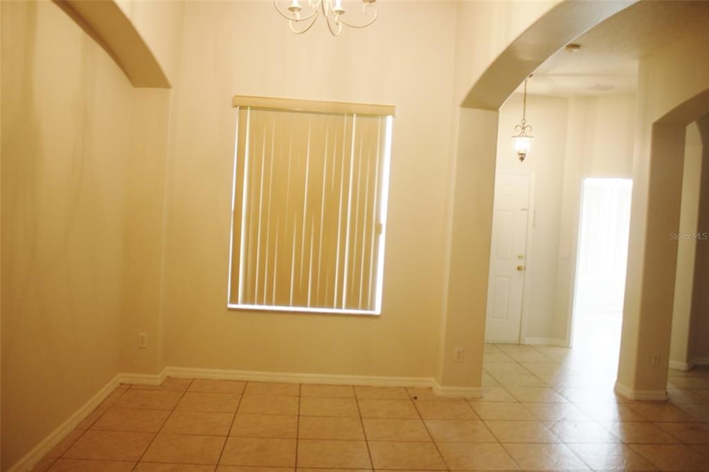 For Rent: $2,250 (4 beds, 2 baths, 2141 Square Feet)