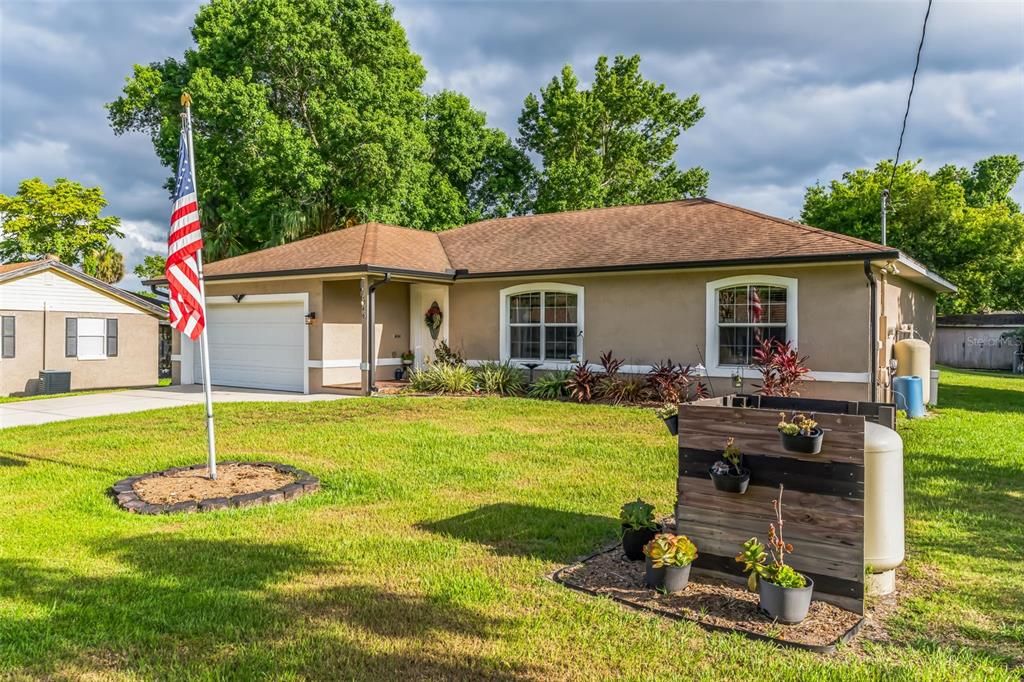 For Sale: $344,000 (3 beds, 2 baths, 1460 Square Feet)