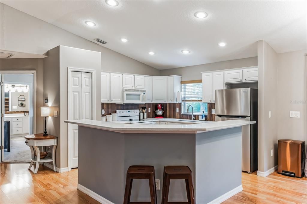 For Sale: $344,000 (3 beds, 2 baths, 1460 Square Feet)