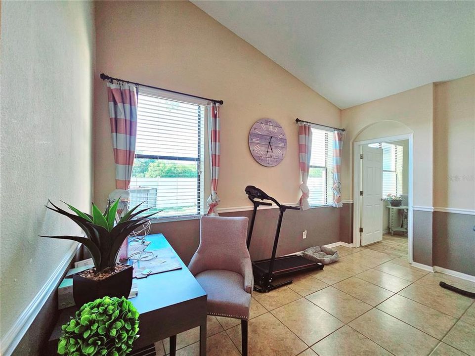 For Sale: $392,500 (3 beds, 2 baths, 1753 Square Feet)