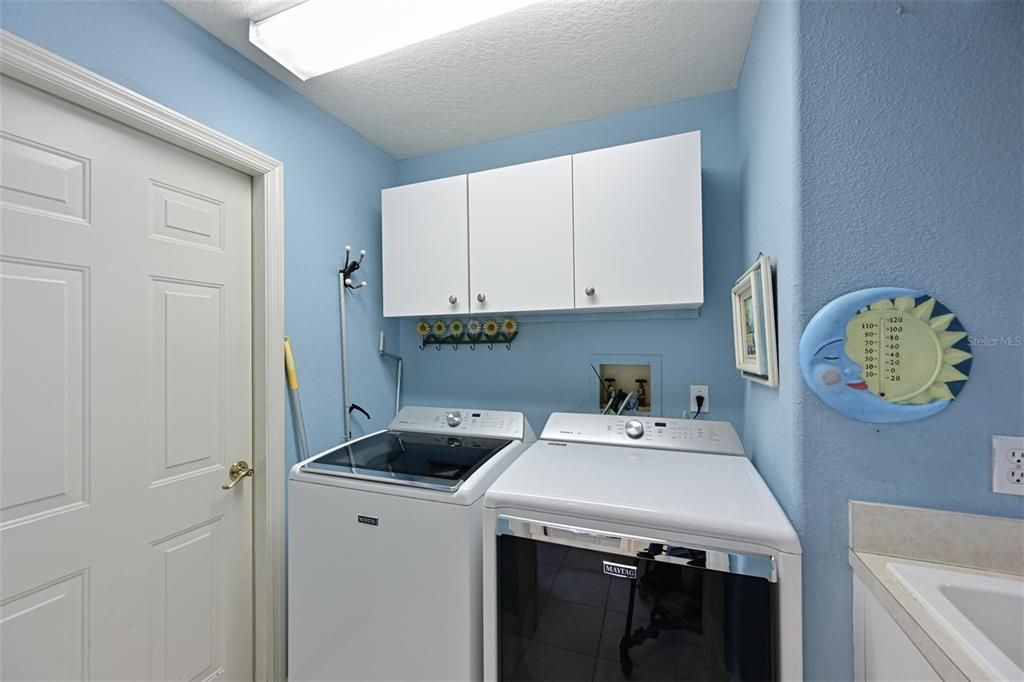 For Sale: $470,000 (2 beds, 2 baths, 1823 Square Feet)