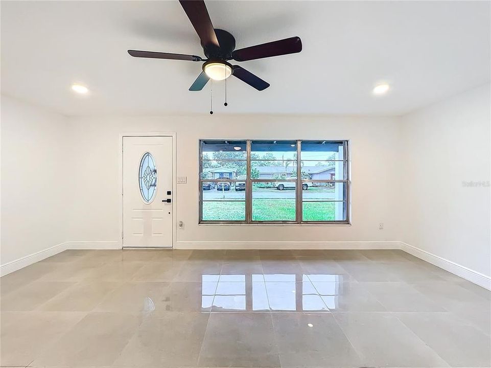 For Sale: $379,900 (3 beds, 2 baths, 1000 Square Feet)