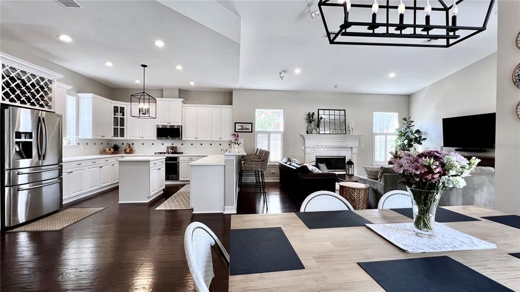 Active With Contract: $1,825,000 (5 beds, 4 baths, 4188 Square Feet)