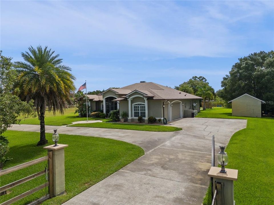 Active With Contract: $775,000 (4 beds, 3 baths, 2721 Square Feet)